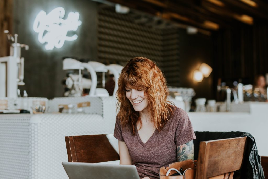 Harnessing the Power of Online Reviews and Testimonials in Interior Design Marketing Image